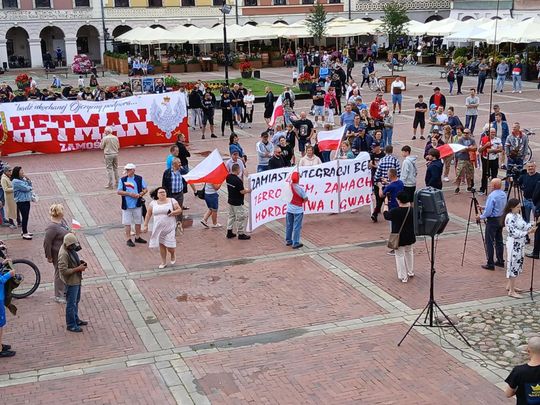 Wiec antyimigracyjny w Zamościu - galeria zdjec