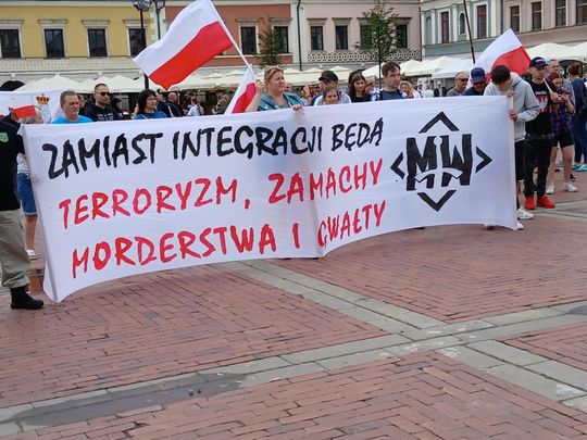 Wiec antyimigracyjny w Zamościu - galeria zdjec