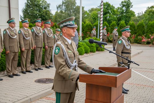 27 nowo przyjętych funkcjonariuszy do NOSG. Zobacz zdjęcia ze ślubowania 