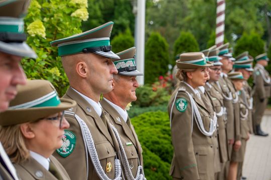 27 nowo przyjętych funkcjonariuszy do NOSG. Zobacz zdjęcia ze ślubowania 