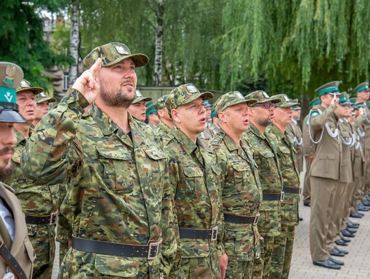 27 nowo przyjętych funkcjonariuszy do NOSG. Zobacz zdjęcia ze ślubowania