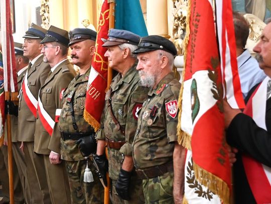 Łabunie: Odsłonięto płytę pamiątkową w hołdzie żołnierzom II Inspektoratu Zamojskiego AK [ZDJĘCIA]