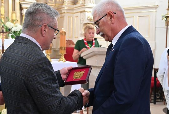 W Łabuniach odsłonięto płytę pamiątkową w hołdzie Żołnierzom II Inspektoratu Zamojskiego AK.