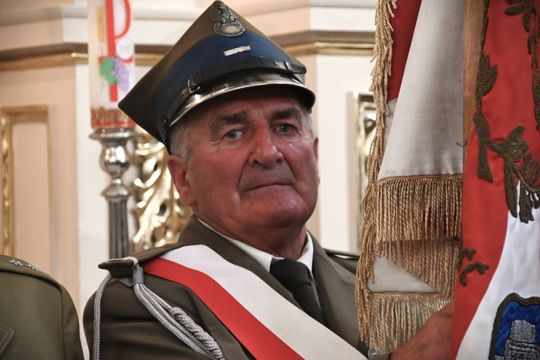 W Łabuniach odsłonięto płytę pamiątkową w hołdzie Żołnierzom II Inspektoratu Zamojskiego AK.