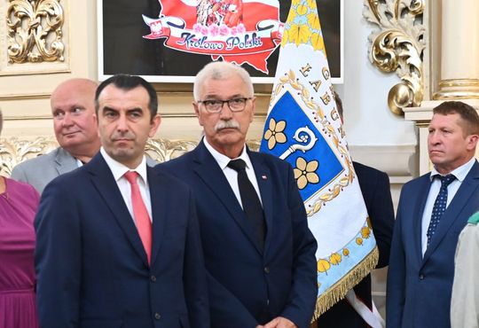 W Łabuniach odsłonięto płytę pamiątkową w hołdzie Żołnierzom II Inspektoratu Zamojskiego AK.