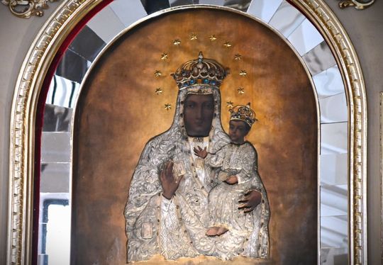 W Łabuniach odsłonięto płytę pamiątkową w hołdzie Żołnierzom II Inspektoratu Zamojskiego AK.