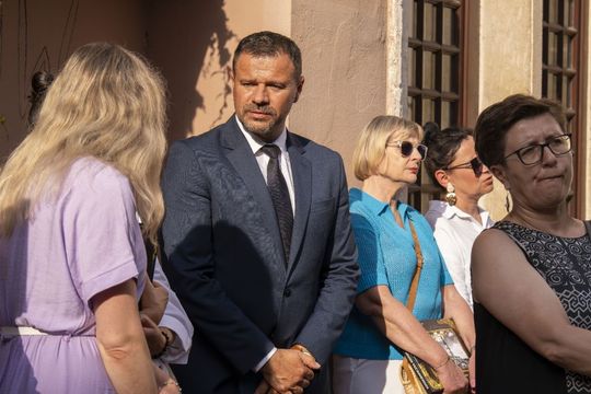 Wernisaż z pompą, wspomnienia z sercem. Zamość w starej fotografii