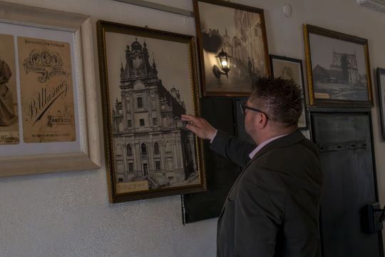 Wernisaż z pompą, wspomnienia z sercem. Zamość w starej fotografii