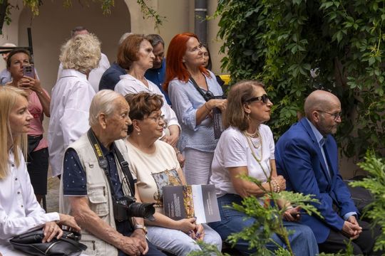 Wernisaż z pompą, wspomnienia z sercem. Zamość w starej fotografii
