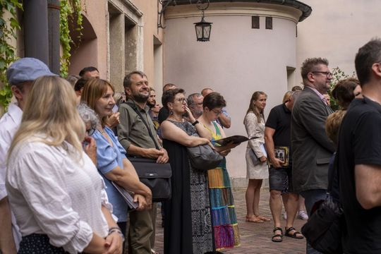 Wernisaż z pompą, wspomnienia z sercem. Zamość w starej fotografii