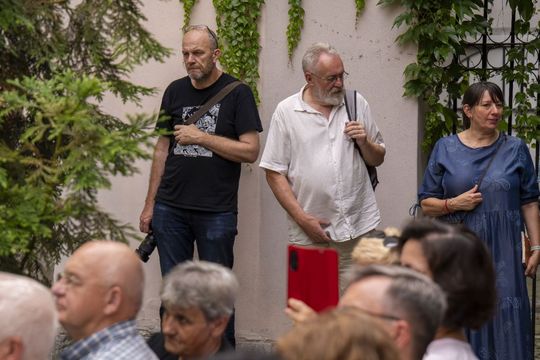 Wernisaż z pompą, wspomnienia z sercem. Zamość w starej fotografii