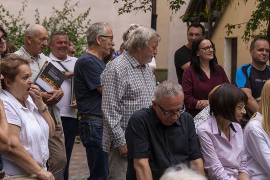 Wernisaż z pompą, wspomnienia z sercem. Zamość w starej fotografii