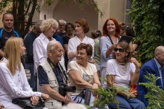Wernisaż z pompą, wspomnienia z sercem. Zamość w starej fotografii