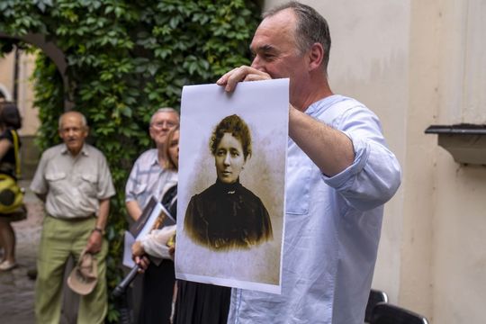 Wernisaż z pompą, wspomnienia z sercem. Zamość w starej fotografii