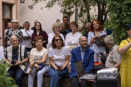 Wernisaż z pompą, wspomnienia z sercem. Zamość w starej fotografii