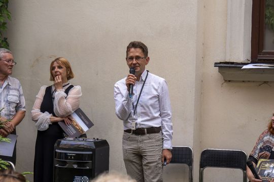 Wernisaż z pompą, wspomnienia z sercem. Zamość w starej fotografii