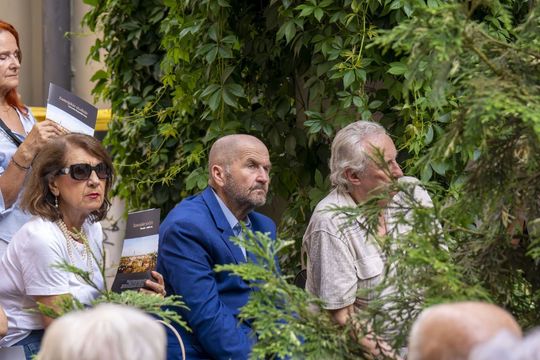 Wernisaż z pompą, wspomnienia z sercem. Zamość w starej fotografii