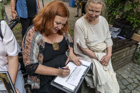 Wernisaż z pompą, wspomnienia z sercem. Zamość w starej fotografii
