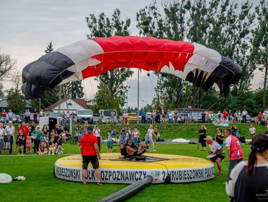 Liga Europy Wschodniej w skokach spadochronowych w Hrubieszowie [ZDJĘCIA]
