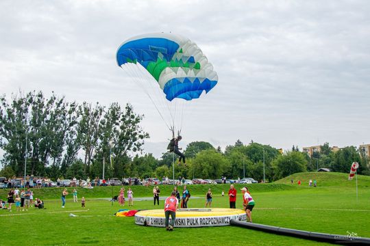Liga Europy Wschodniej w skokach spadochronowych w Hrubieszowie Liga Europy Wschodniej w skokach spadochronowych w Hrubieszowie