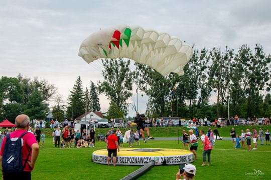 Liga Europy Wschodniej w skokach spadochronowych w Hrubieszowie