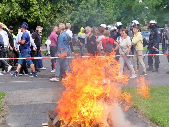 Przy Urzędzie Wojewódzkim roi się od służb, ale... to tylko ćwiczenia [ZDJĘCIA]