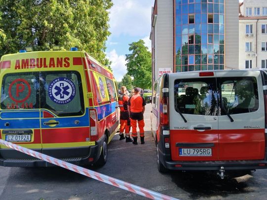 Przy Urzędzie Wojewódzkim roi się od służb, ale... to tylko ćwiczenia [ZDJĘCIA]