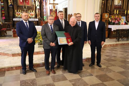 Uroczystość odsłonięcia tablicy pamiątkowej w Mokremlipiu [ZDJĘCIA]