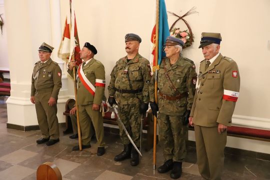 Uroczystość odsłonięcia tablicy pamiątkowej w Mokremlipiu [ZDJĘCIA]