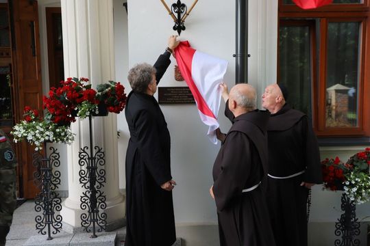 Uroczystość odsłonięcia tablicy pamiątkowej w Mokremlipiu [ZDJĘCIA]