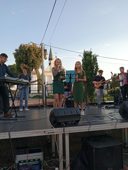 Łaszczów: "Niedzielny wieczór na ludową nutę" [ZDJĘCIA]