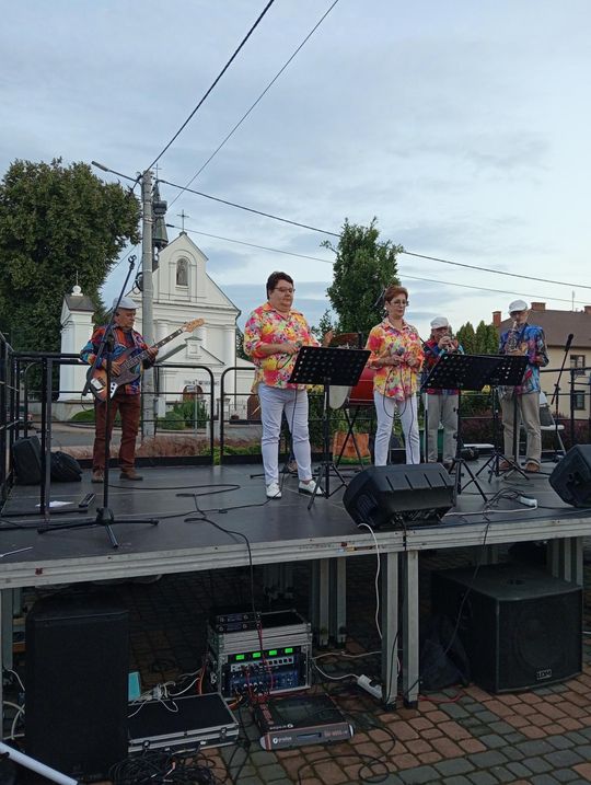 Łaszczów: "Niedzielny wieczór na ludową nutę" [ZDJĘCIA]