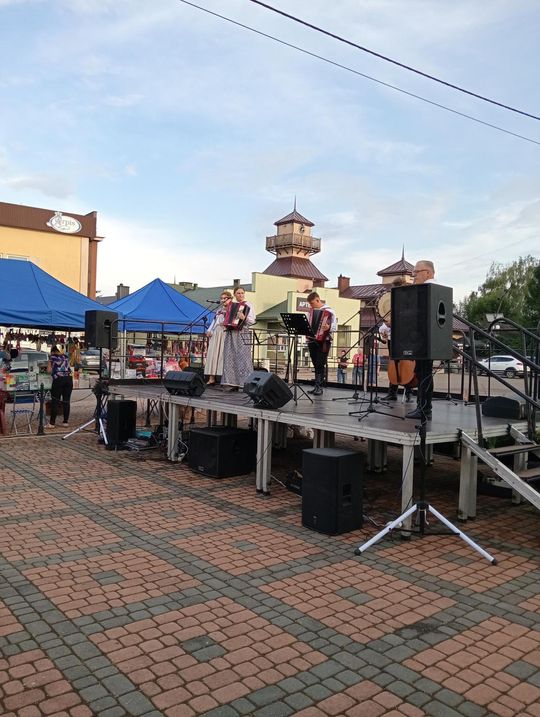 Łaszczów: "Niedzielny wieczór na ludową nutę" [ZDJĘCIA]