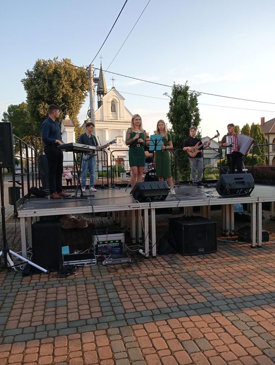 Łaszczów: "Niedzielny wieczór na ludową nutę" [ZDJĘCIA]