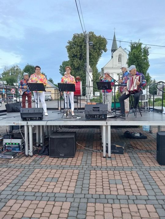 Łaszczów: "Niedzielny wieczór na ludową nutę" [ZDJĘCIA]