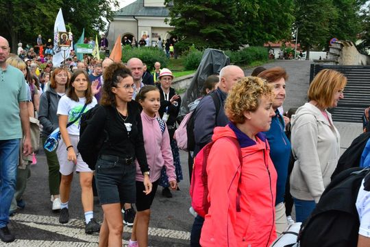 Piesza Pielgrzymka Diecezji Zamojsko-Lubaczowskiej na Jasną Górę z postojem w gminie Biłgoraj.