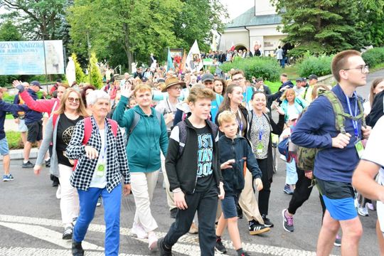 Piesza Pielgrzymka Diecezji Zamojsko-Lubaczowskiej na Jasną Górę z postojem w gminie Biłgoraj.