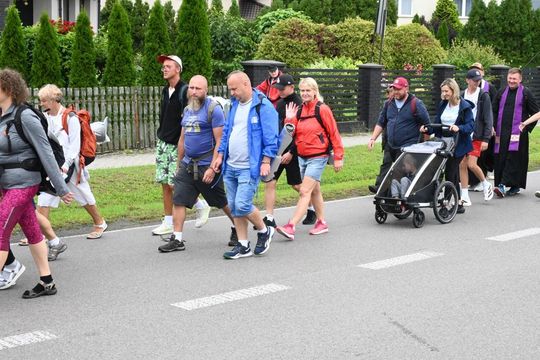 Piesza Pielgrzymka Diecezji Zamojsko-Lubaczowskiej na Jasną Górę z postojem w gminie Biłgoraj.