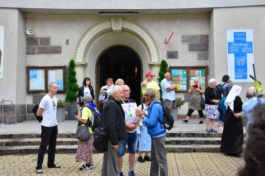 Piesza Pielgrzymka Diecezji Zamojsko-Lubaczowskiej na Jasną Górę z postojem w gminie Biłgoraj.