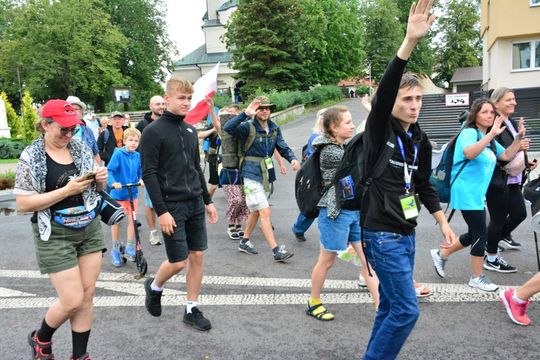 Piesza Pielgrzymka Diecezji Zamojsko-Lubaczowskiej na Jasną Górę z postojem w gminie Biłgoraj.