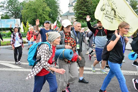 Piesza Pielgrzymka Diecezji Zamojsko-Lubaczowskiej na Jasną Górę z postojem w gminie Biłgoraj.