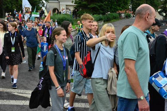 Piesza Pielgrzymka Diecezji Zamojsko-Lubaczowskiej na Jasną Górę z postojem w gminie Biłgoraj.