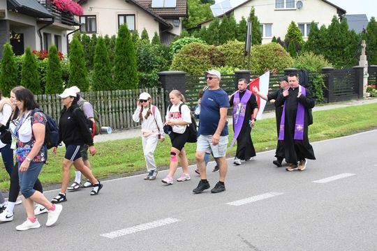 Piesza Pielgrzymka Diecezji Zamojsko-Lubaczowskiej na Jasną Górę z postojem w gminie Biłgoraj.