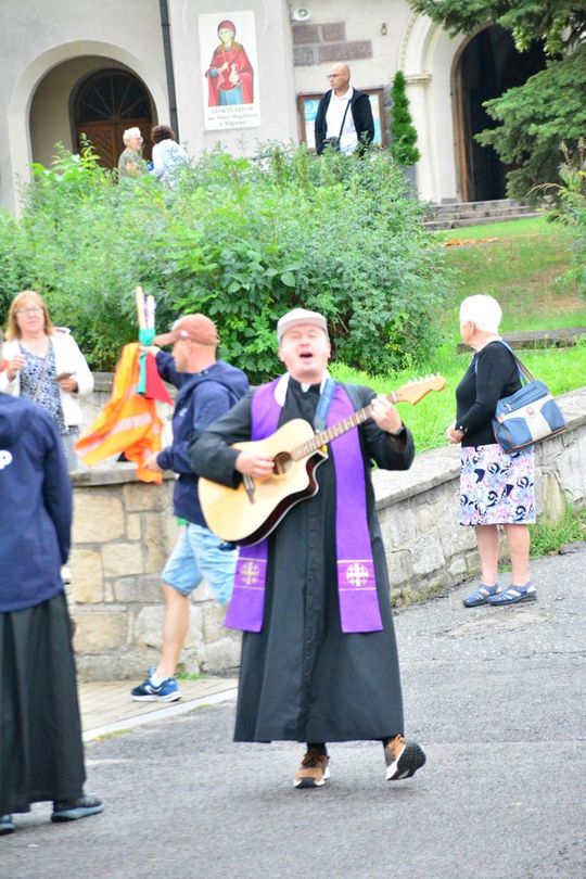 Piesza Pielgrzymka Diecezji Zamojsko-Lubaczowskiej na Jasną Górę z postojem w gminie Biłgoraj.