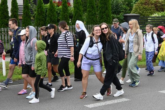 Piesza Pielgrzymka Diecezji Zamojsko-Lubaczowskiej na Jasną Górę z postojem w gminie Biłgoraj.