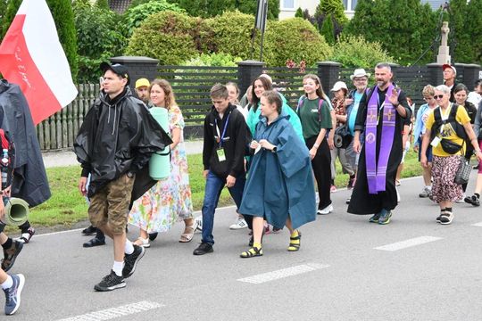 Piesza Pielgrzymka Diecezji Zamojsko-Lubaczowskiej na Jasną Górę z postojem w gminie Biłgoraj.