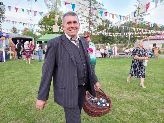 Jedziemy po Mariolkę. W Michalowie będzie wesele w stylu PRL-u [ZDJĘCIA CZ. 1]