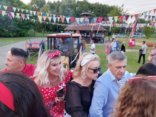 Jedziemy po Mariolkę. W Michalowie będzie wesele w stylu PRL-u [ZDJĘCIA CZ. 1]