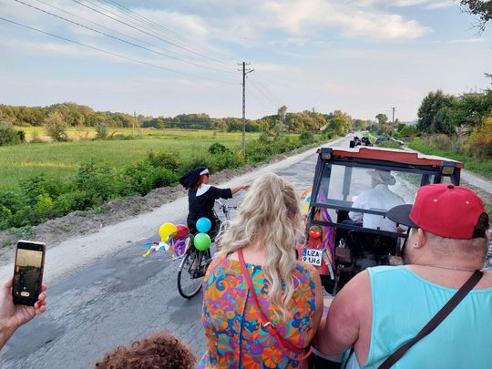 Jedziemy po Mariolkę. W Michalowie będzie wesele w stylu PRL-u [ZDJĘCIA CZ. 1]