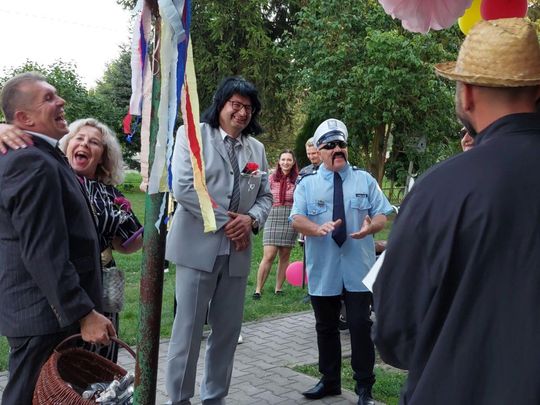 Jedziemy po Mariolkę. W Michalowie będzie wesele w stylu PRL-u [ZDJĘCIA CZ. 1]
